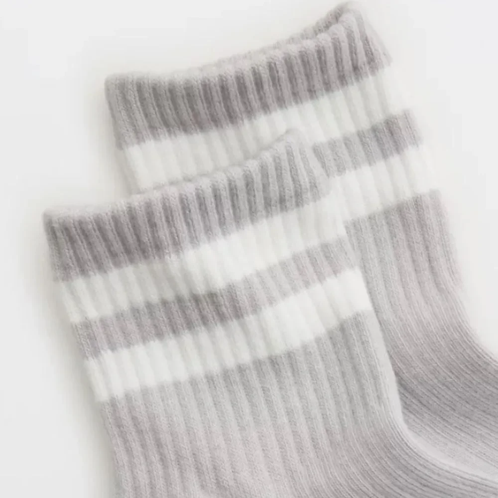 OFFLINE Radiance Striped Quarter Taupe White Brown Cotton Socks